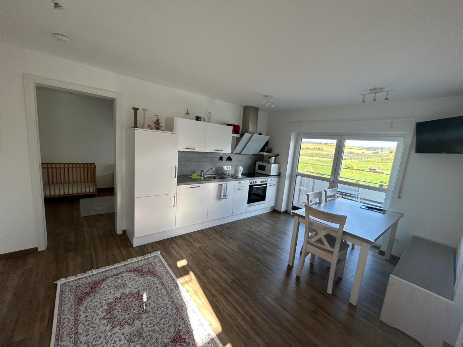 3 Zimmer Neubauwohnung In Der Schwaebischen Toskana เลอเวนชไตน์ ภายนอก รูปภาพ