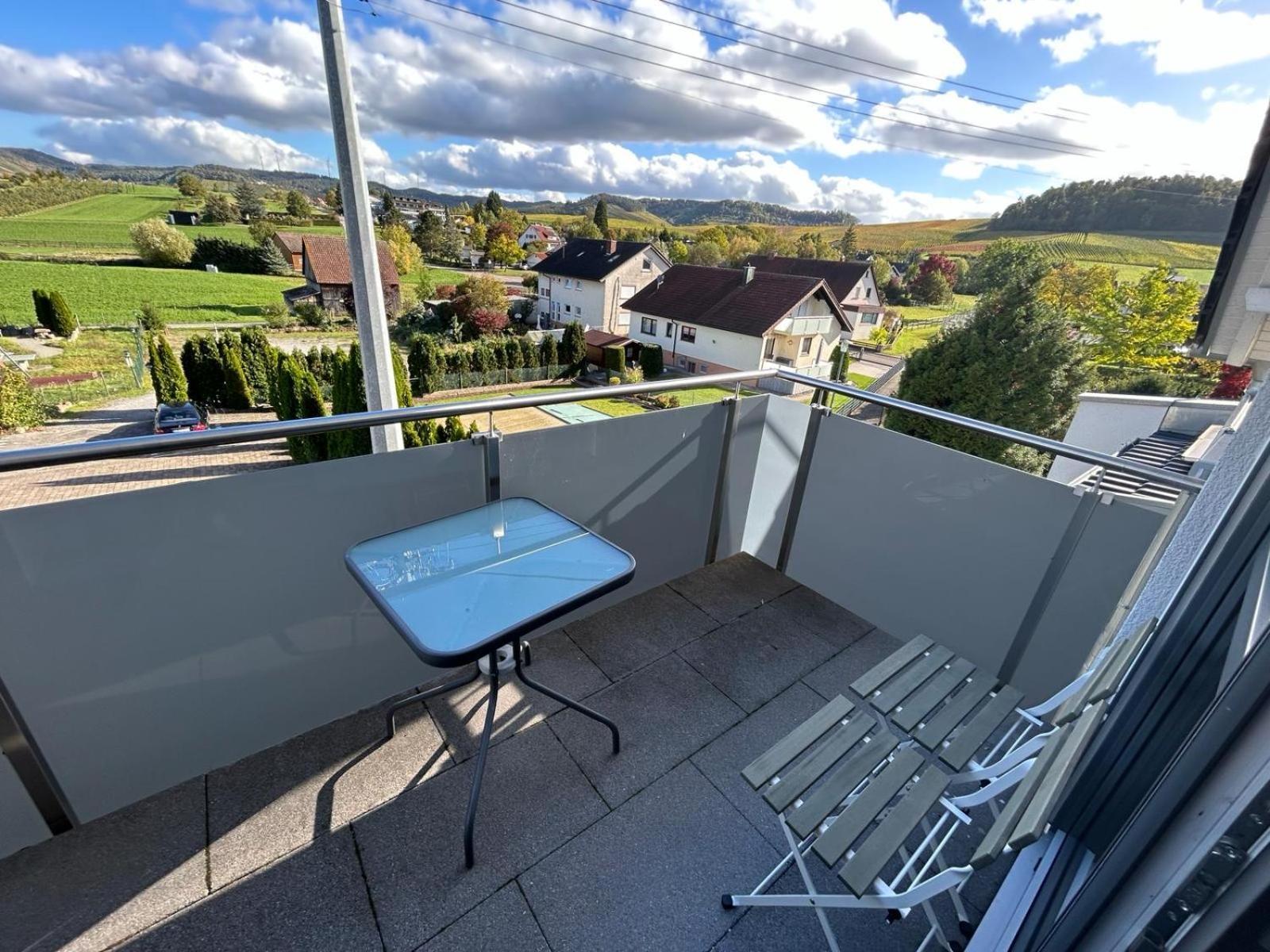 3 Zimmer Neubauwohnung In Der Schwaebischen Toskana เลอเวนชไตน์ ภายนอก รูปภาพ