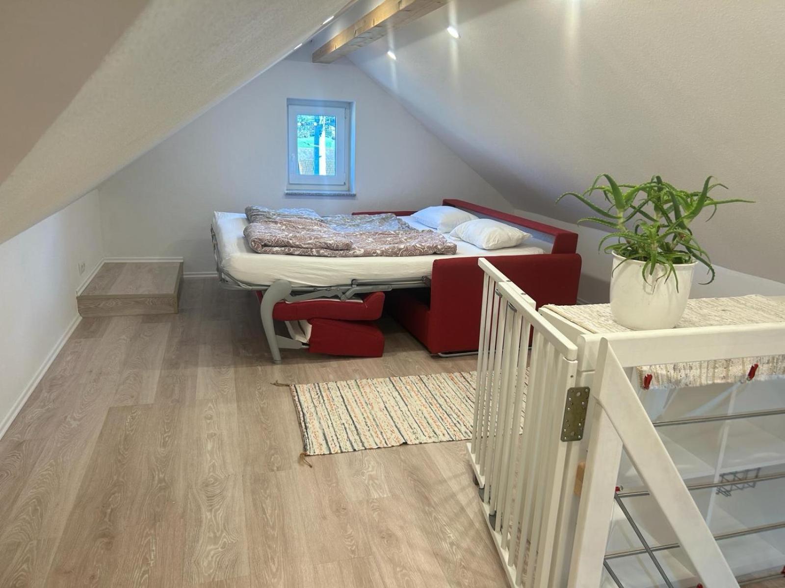 3 Zimmer Neubauwohnung In Der Schwaebischen Toskana เลอเวนชไตน์ ภายนอก รูปภาพ